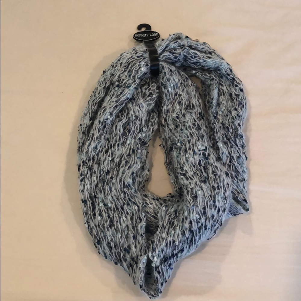 brand new infinity loop scarf in blue